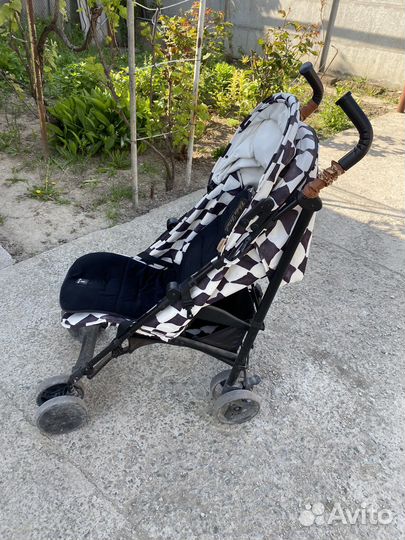 Прогулочная коляска