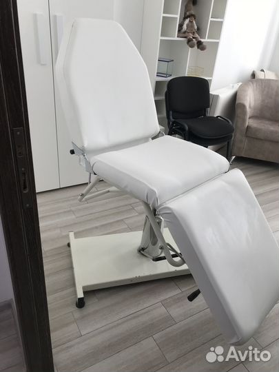 Продам кушетку