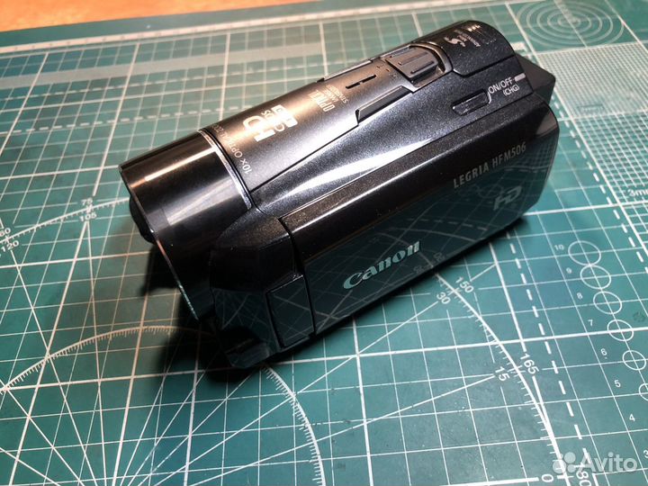 Видеокамера Canon legria HF M506