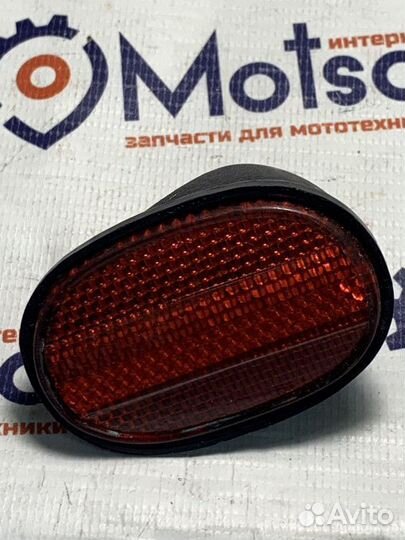 Отражатель (катафот) красный на крыло овальный