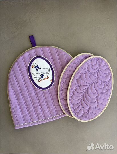 Кухонный набор: грелка на чайник + 2 подст. д/чаш