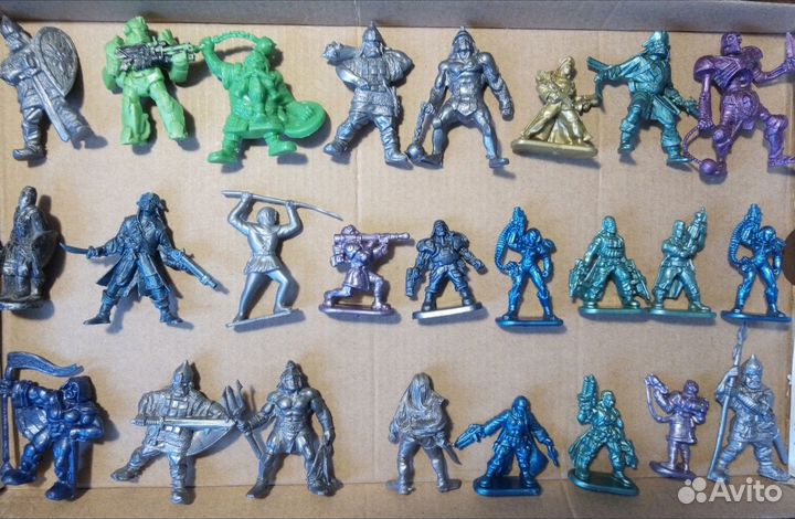 Игрушки из киндера пакетом