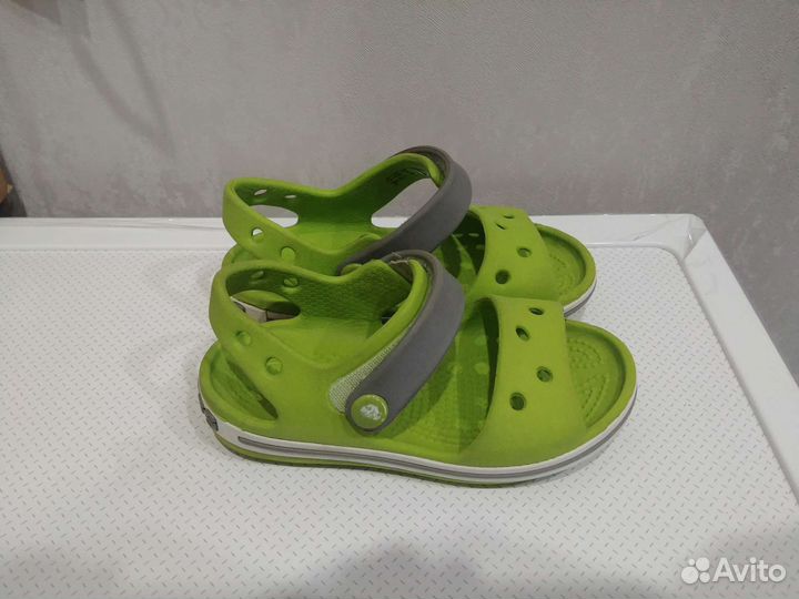 Сандалии crocs c8