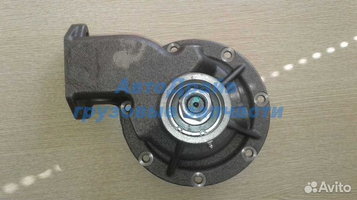 Помпа Рено Магнум мотор midr062465