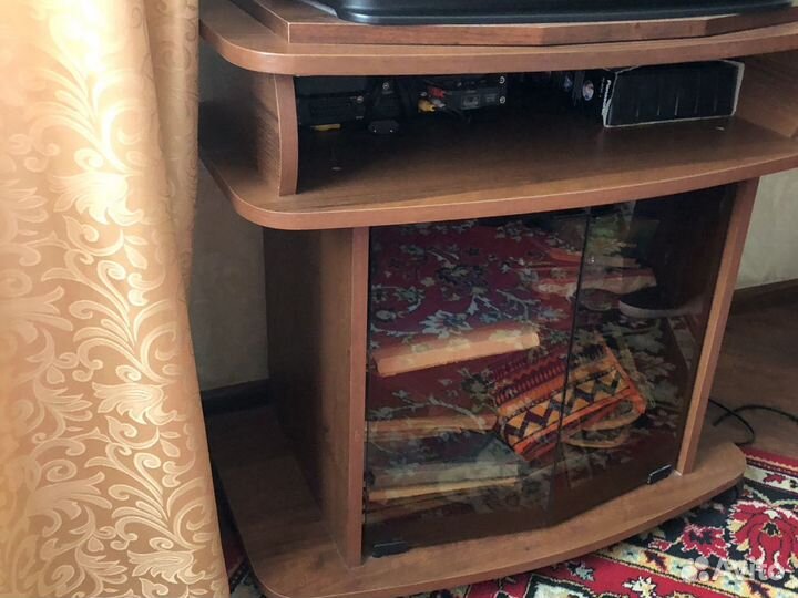 Тумбочка под телевизор