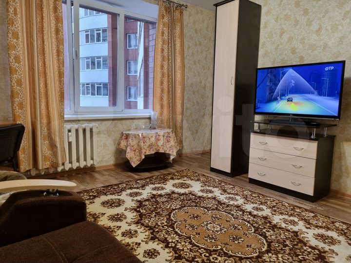 2-к. квартира, 46 м², 3/17 эт.