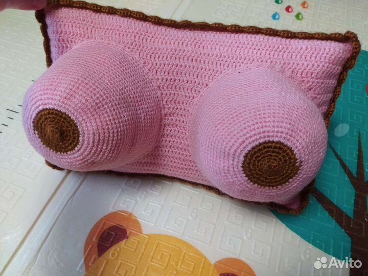 Подушка грудь