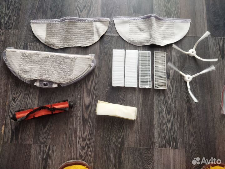 Сменные фильтры и тряпки для робота пылесоса