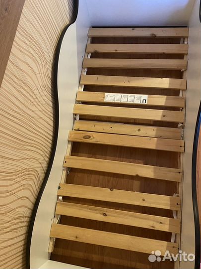 Детская кровать машина с матрасом