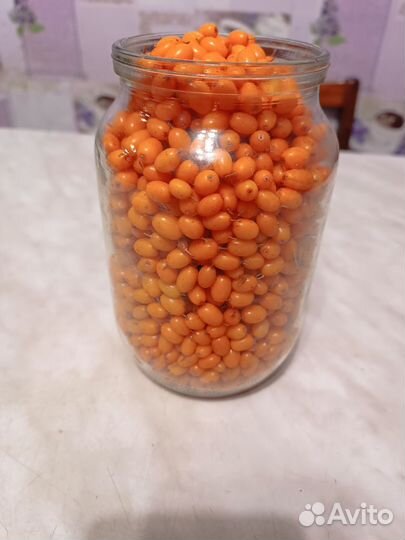 Облепиха и калина ягоды