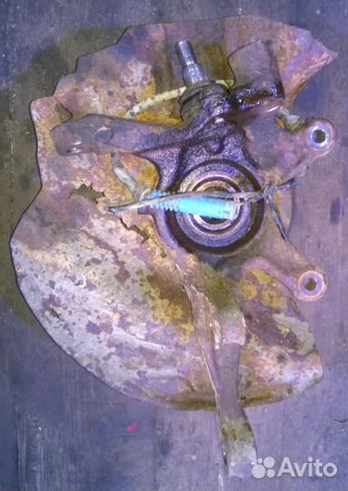 BMW E53 X5 кулак со ступицей правый