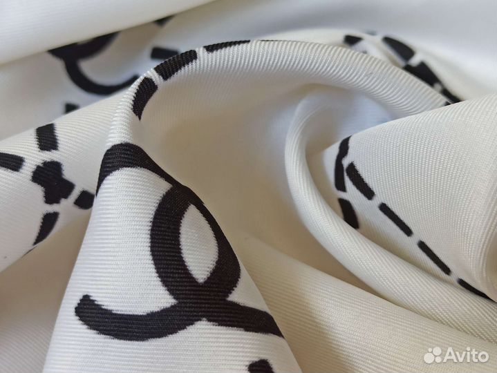 Платок Шелковый Chanel белый 6 расцветок