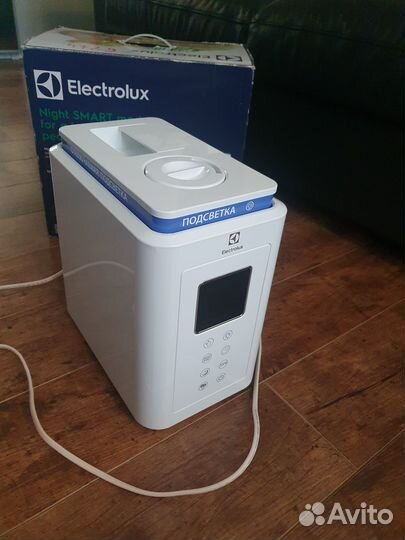 Увлажнитель воздуха electrolux EHU-1020D