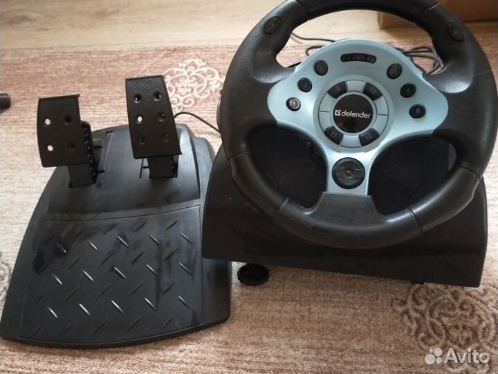 Игровой руль с педалями defender