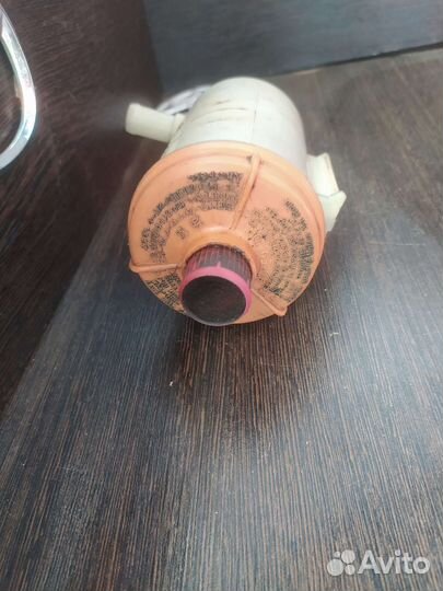 Бачок гур Suzuki Grand Vitara I