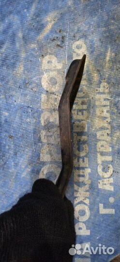 Правый кронштейн переднего подрамника Volkswagen