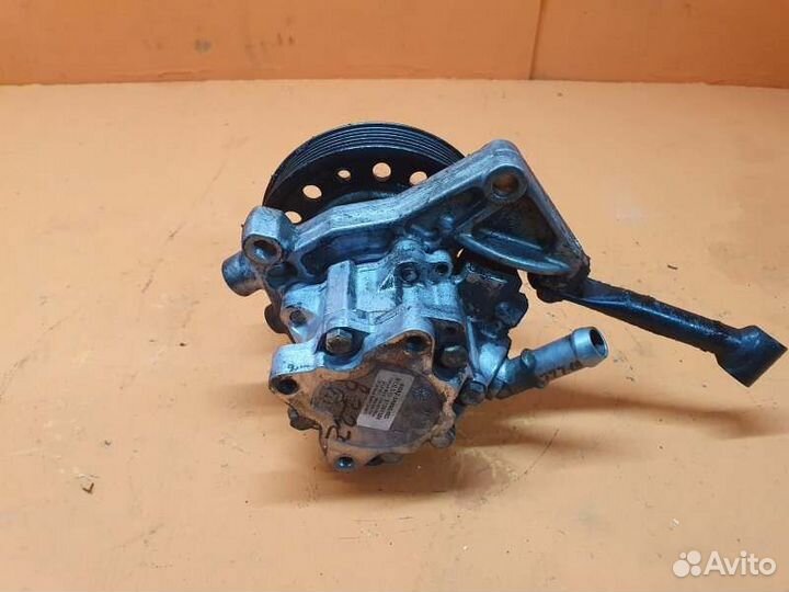 Насос гидроусилителя руля Volvo Xc60 2010