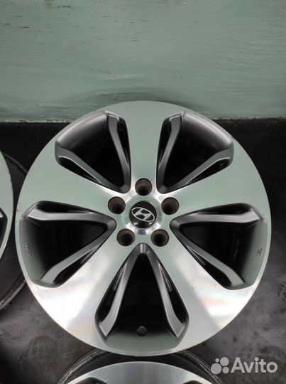 Hyundai R18/5*114.3/et 41/dia 67.1