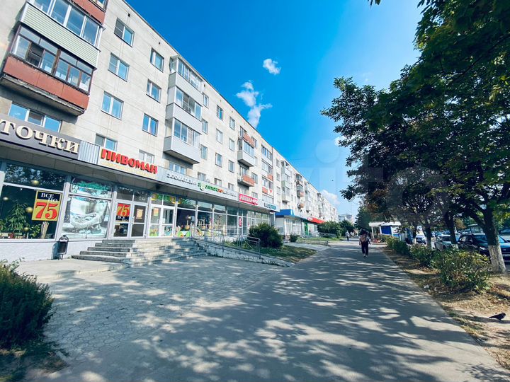 Торговая площадь, 63 м²