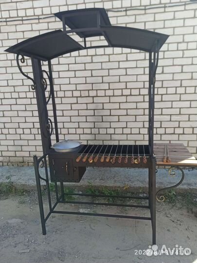 Мангал с крышей и печью для казана 