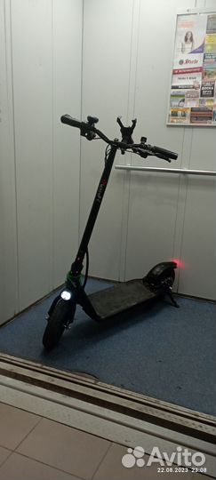 Самокат взрослый электрический бу