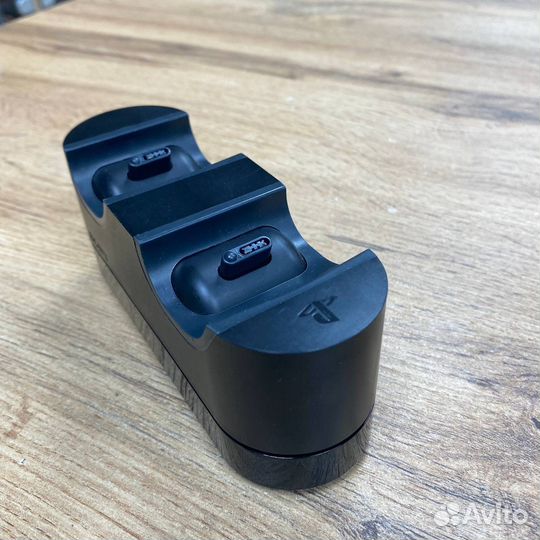 Док станция для ps4