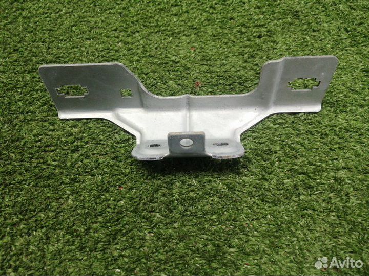 Кронштейн задний правый Mercedes Glk