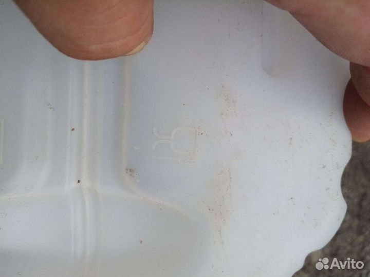 Канистры 10литров для пищевых продуктов. Много