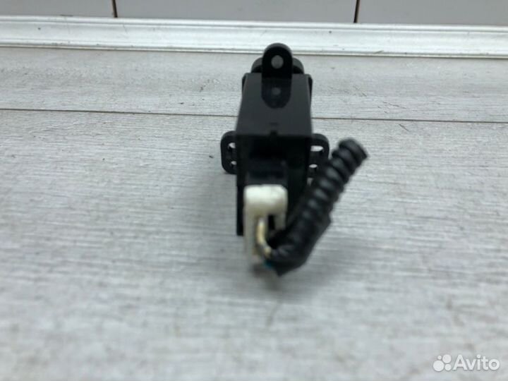 Кнопка обогрева сидений Honda Civic хэтчбек R18A2