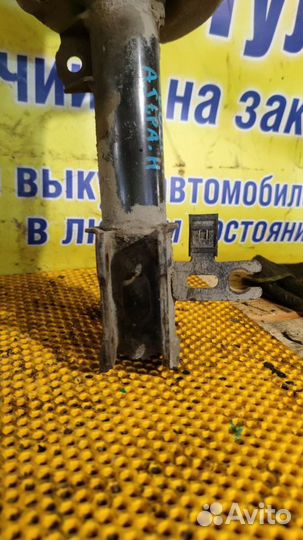 Стойка амортизатора переднего правого Opel Astra