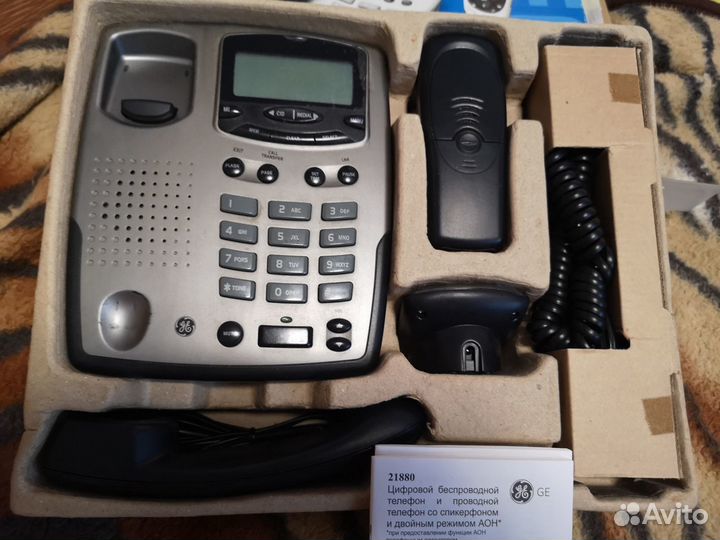 Телефон Thomson Telecom RU21880GE4-B