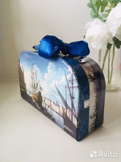 Коробка подарочная