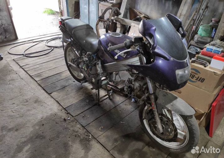 Kawasaki ZZR250