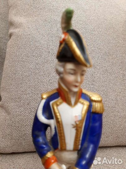 Фарфоровые статуэтки