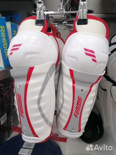 Щитки хоккейные для игрока flame детские