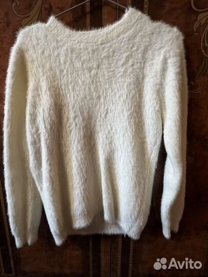 Свитер
