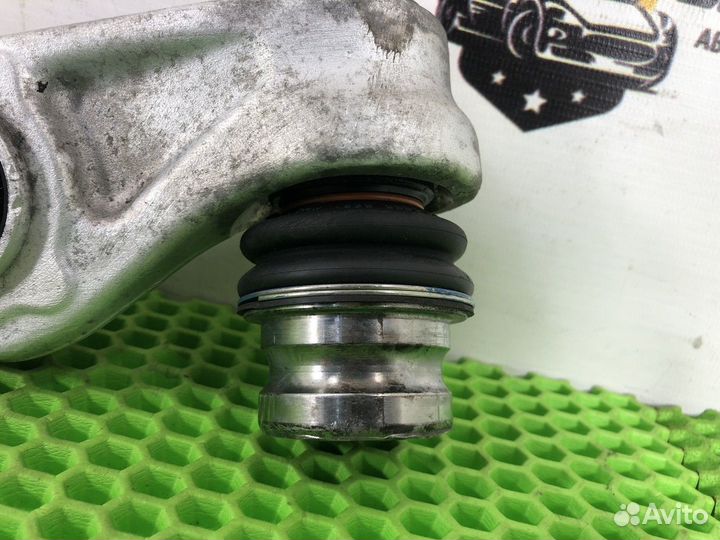 Рычаг передний нижний правый R