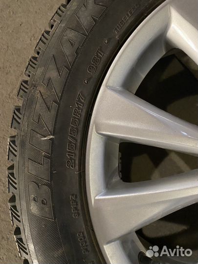 Bridgestone Blizzak Spike-01 215/55 R17 98