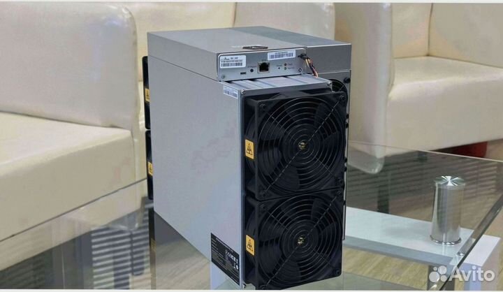 Antminer S21 200T Новый