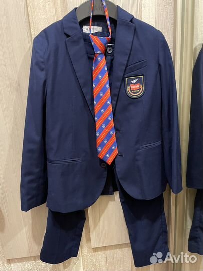 Костюм, рубашки и джемпер на мальчика для школы