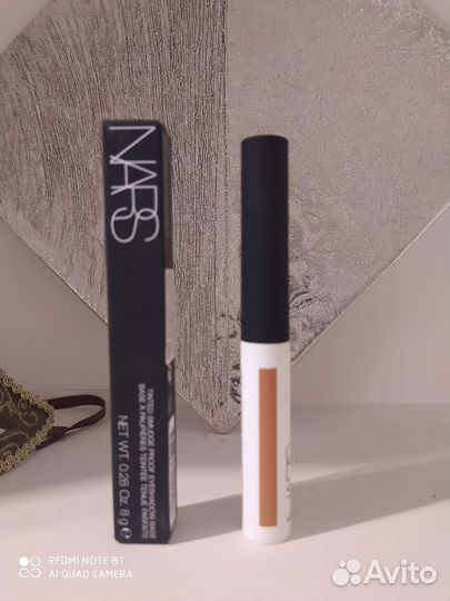 База под тени nars в оттенке Medium-dark, новая