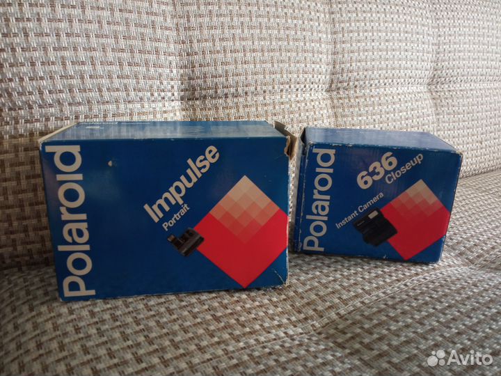 Два фотоаппарата polaroid