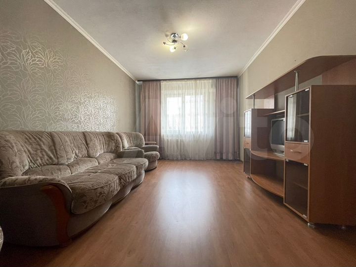 2-к. квартира, 62 м², 8/10 эт.