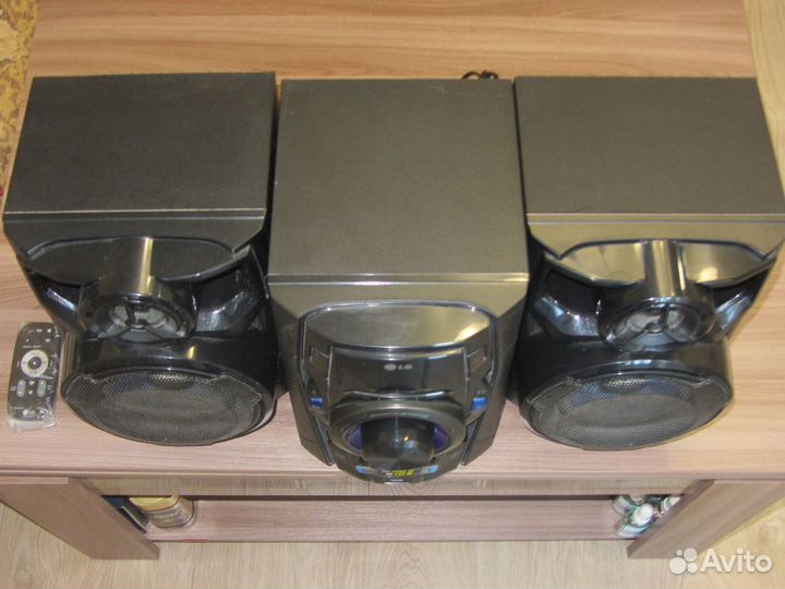 Музыкальный центр LG