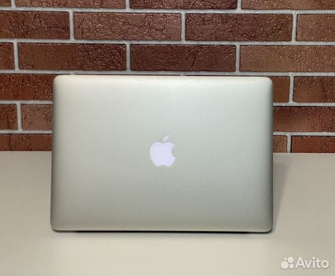 MacBook Air 13 2017 i5\128gb\8gb