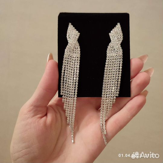 Серьги длинные со стразами