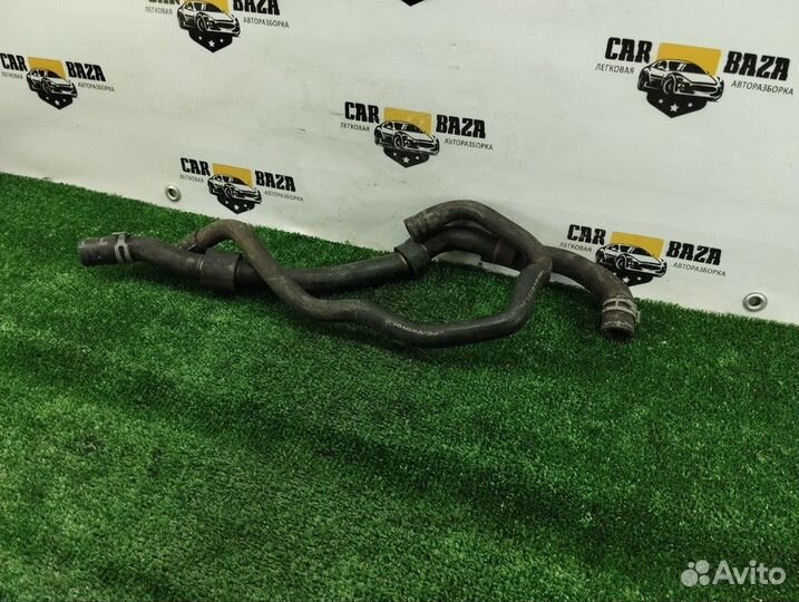 Патрубок системы охлаждения Volkswagen Golf