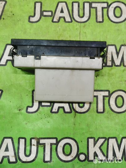 Блок управления климатом Mazda 626