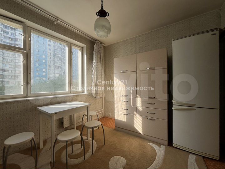 3-к. квартира, 75 м², 5/17 эт.