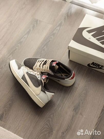 Nike Air Jordan 1 Low Travis Scott Reverse Mocha